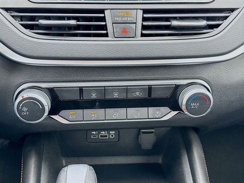 Used 2022 Nissan Altima 2.5 SR image 12