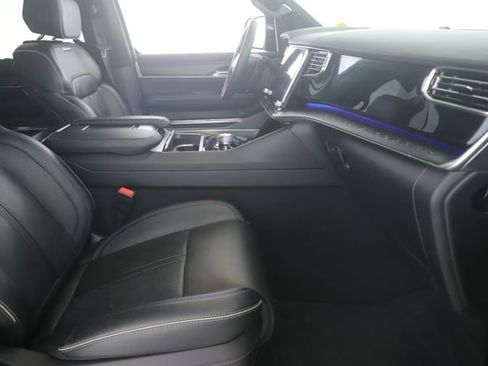 Used 2025 Jeep Grand Wagoneer Series II Obsidian w/ Quick Order Packagew 28T image 35