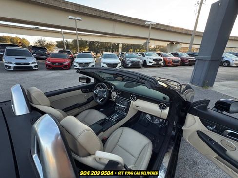 Used 2018 Mercedes-Benz SLC 300 image 30