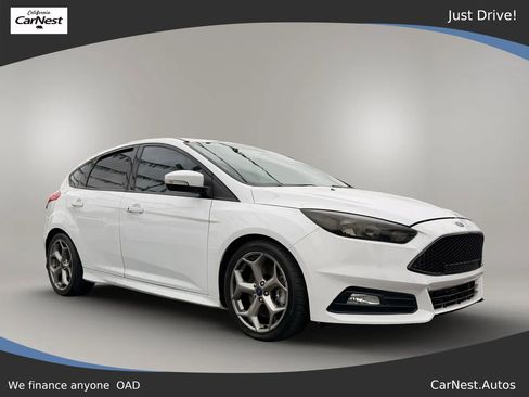 Used 2017 Ford Focus ST image 1