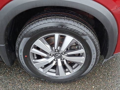 Used 2023 Nissan Pathfinder SL AWD/4WD image 9