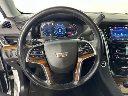 Used 2016 Cadillac Escalade ESV Premium image 14