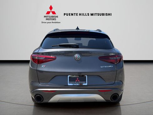 Used 2023 Alfa Romeo Stelvio Ti AWD/4WD image 6