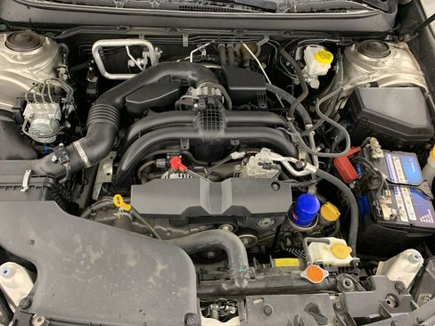 Used 2019 Subaru Outback 2.5i Limited w/ Popular Package #2 AWD/4WD image 11