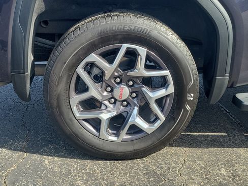 Used 2026 GMC Sierra 1500 SLT w/ SLT Premium Package AWD/4WD image 5