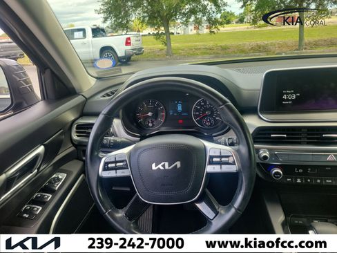 Used 2022 Kia Telluride LX FWD image 22