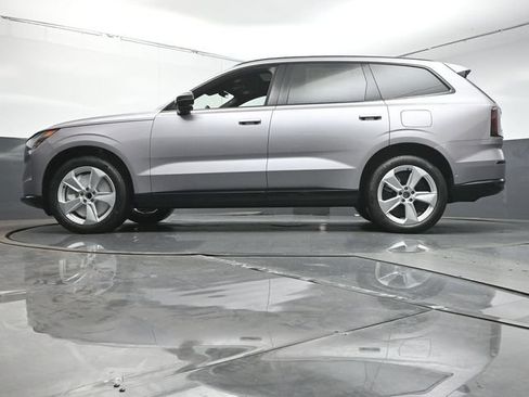 Used 2026 Volvo EX90 Plus RWD image 33