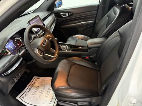 Used 2022 Jeep Compass Altitude image 19