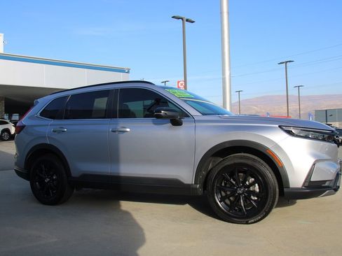 Used 2025 Honda CR-V Sport image 9