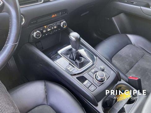 Used 2018 MAZDA CX-5 Touring w/ Preferred Equipment Package FWD image 22