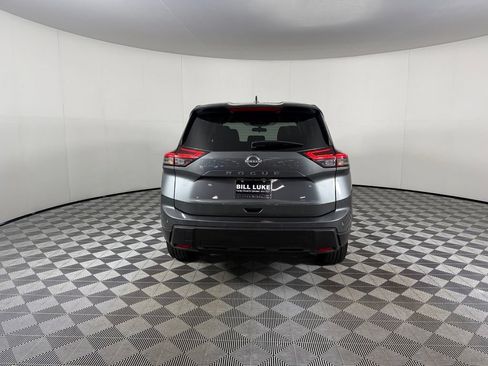 Used 2025 Nissan Rogue SV FWD image 9