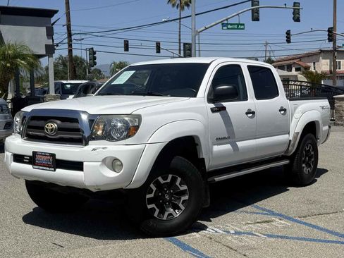 Used 2010 Toyota Tacoma PreRunner RWD image 3