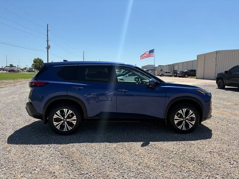Used 2021 Nissan Rogue SV FWD image 4