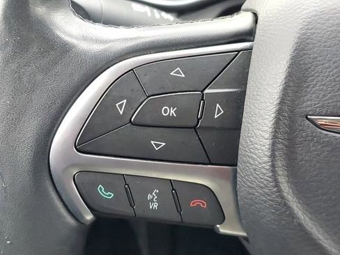 Used 2016 Chrysler 200 Limited w/ Comfort Group FWD image 20