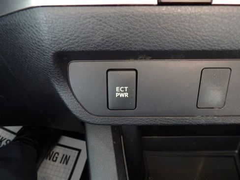 Used 2016 Toyota Tacoma SR w/ Towing Package AWD/4WD image 25