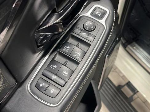 Used 2022 RAM 3500 Limited AWD/4WD image 22