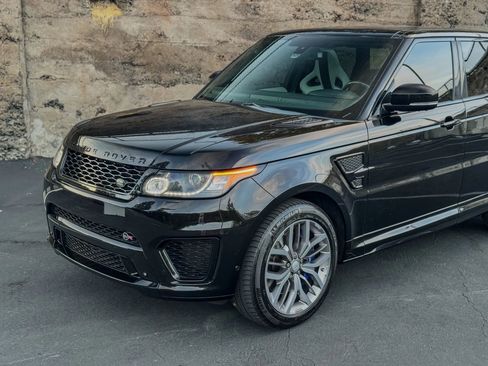 Used 2015 Land Rover Range Rover Sport SVR AWD/4WD image 9