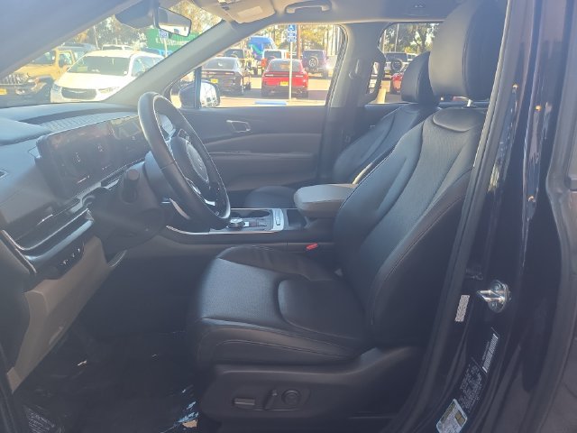 Used 2026 Kia Carnival LXS FWD image 8