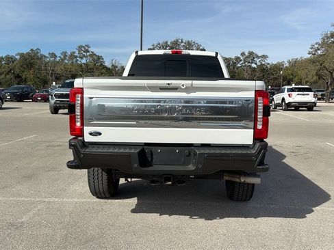Used 2025 Ford F350 King Ranch w/ FX4 Off-Road Package image 9