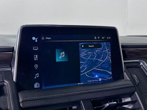 Used 2022 Chevrolet Suburban Z71 w/ Luxury Package image 13