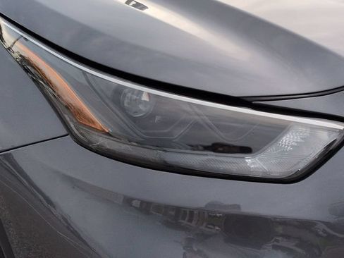 Used 2023 Toyota Highlander L FWD image 10