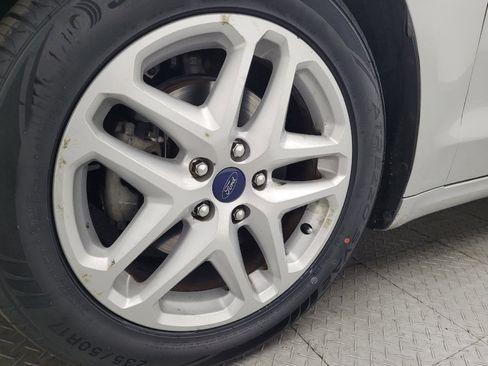 Used 2016 Ford Fusion SE FWD image 31