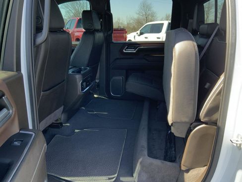 Used 2024 GMC Sierra 3500 Denali image 60