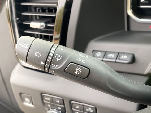 Used 2025 GMC Sierra 2500 AT4X image 70