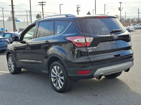 Used 2018 Ford Escape Titanium image 4
