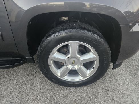 Used 2011 Chevrolet Avalanche LS w/ Regional Value Package image 22