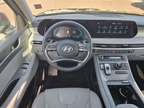 Used 2025 Hyundai Palisade SEL FWD image 14