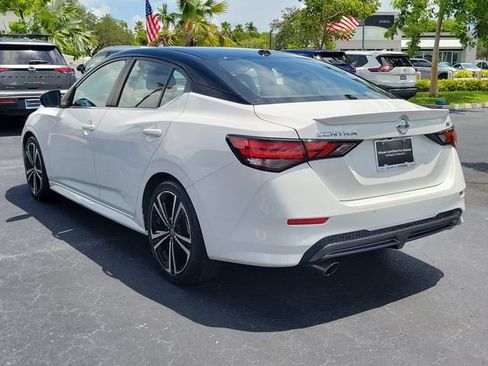 Used 2023 Nissan Sentra SR w/ SR Premium Package FWD image 6