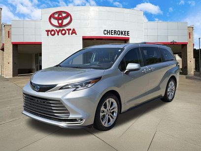 Used 2021 Toyota Sienna Platinum