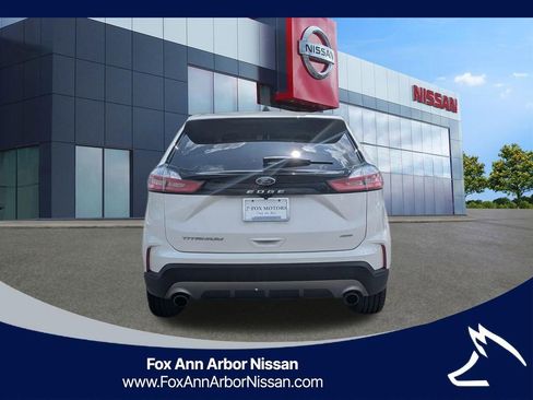 Used 2022 Ford Edge Titanium w/ Equipment Group 301A AWD/4WD image 4