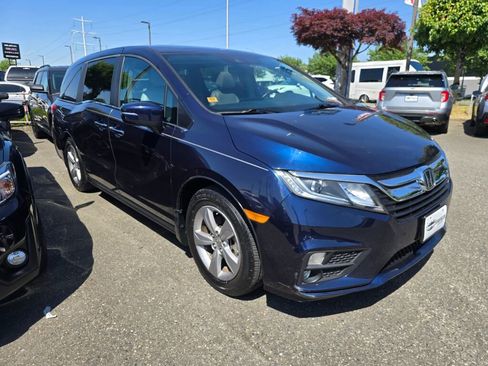 Used 2018 Honda Odyssey EX-L image 2