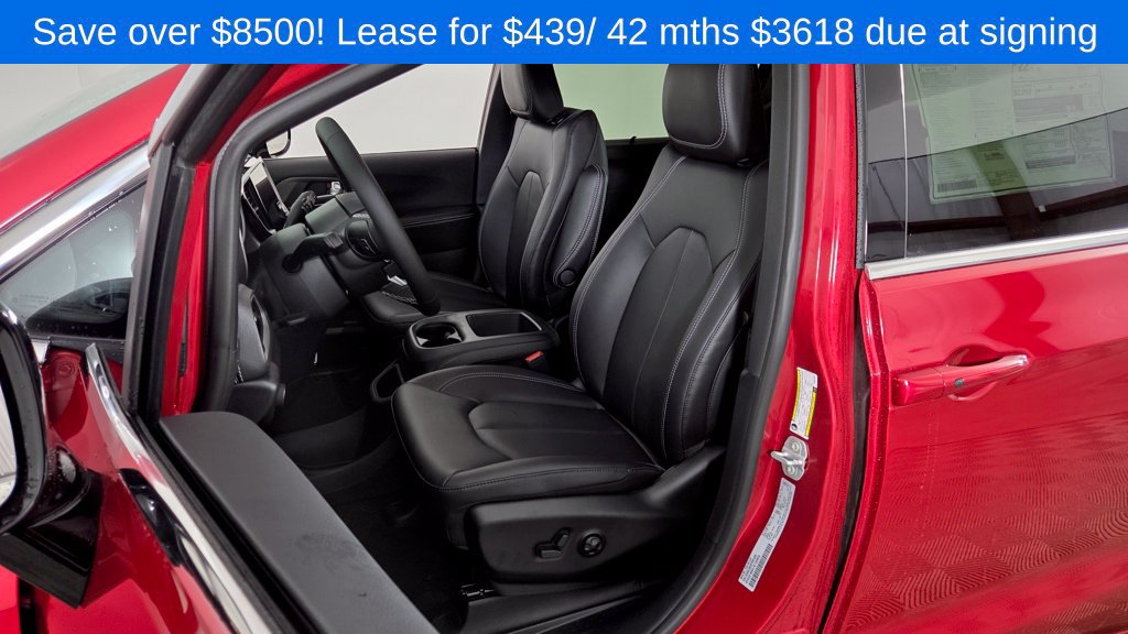 New 2026 Chrysler Pacifica Select FWD image 15