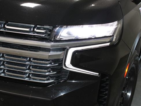 Used 2022 Chevrolet Suburban Premier RWD image 53
