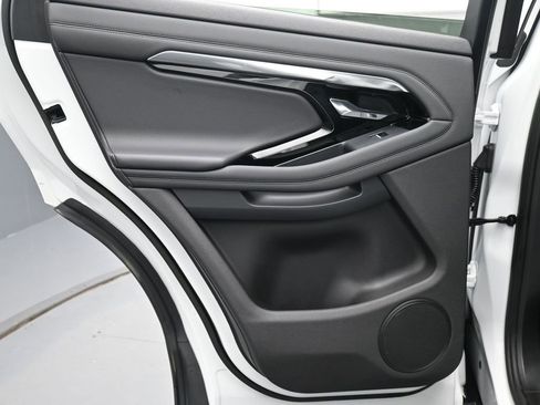 Used 2023 Land Rover Range Rover Evoque R-Dynamic SE image 19