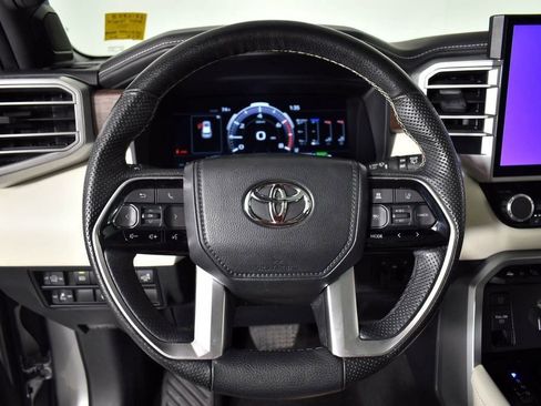 Used 2024 Toyota Sequoia Capstone AWD/4WD image 40