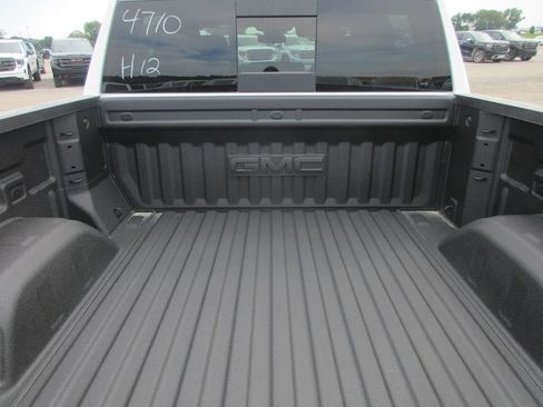 New 2026 GMC Sierra 1500 AT4 w/ AT4 Premium Package AWD/4WD image 9