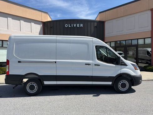 New 2026 Ford Transit 250 148 Medium Roof RWD image 8
