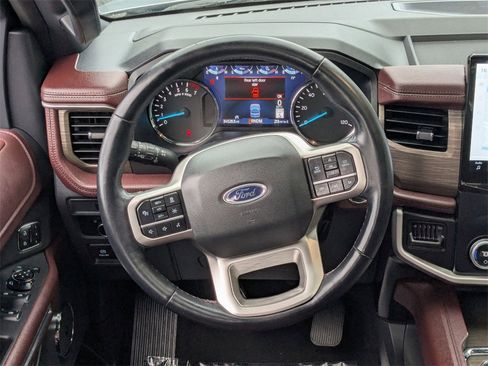 Used 2024 Ford Expedition Limited image 26
