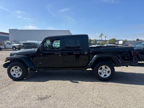 Used 2022 Jeep Gladiator Sport AWD/4WD image 8