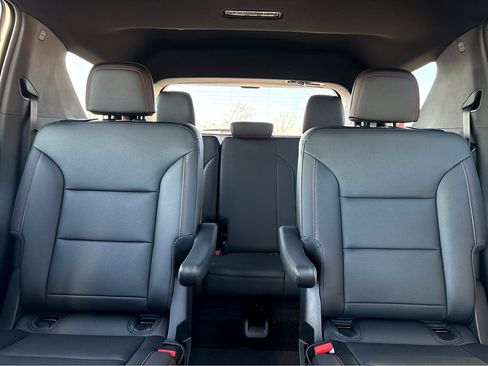 New 2026 Chevrolet Traverse Z71 w/ Enhanced Driving Package image 5