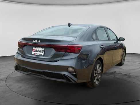 Used 2024 Kia Forte LXS FWD image 9