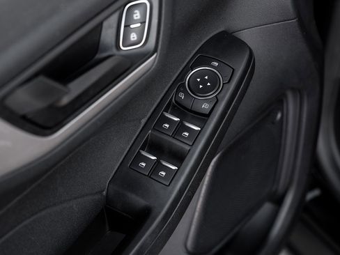 Used 2022 Ford Escape SE w/ Convenience Package image 56