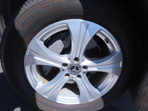 Used 2018 Mercedes-Benz GLC 300 image 18
