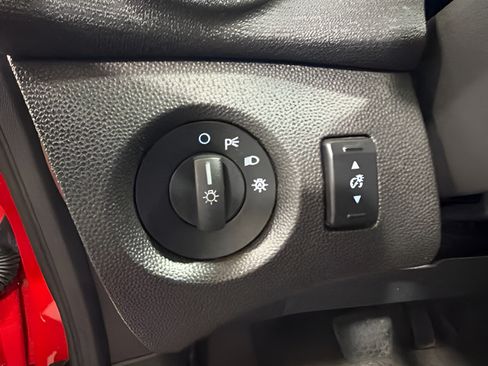 Used 2015 Ford Fiesta SE FWD image 14