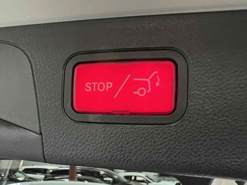 Used 2020 Mercedes-Benz GLC 300 4MATIC image 69