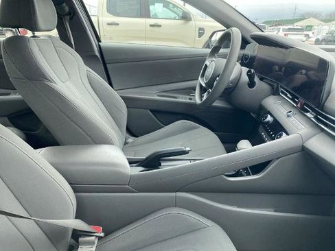 Used 2024 Hyundai Elantra SEL image 7